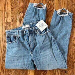 Abercrombie & Fitch the ankle straight ultra high rise curve love. New with tags